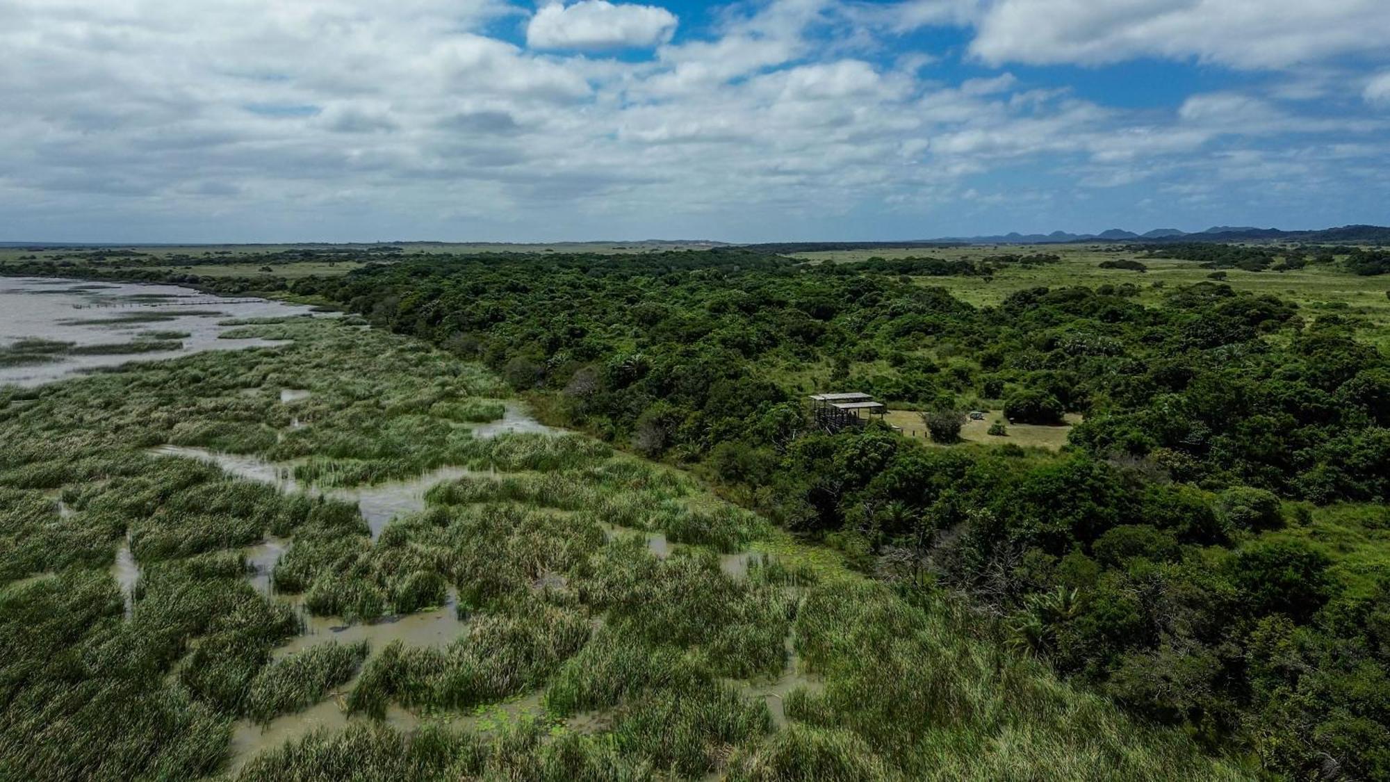 ホテル モンズィ サファリズ ラグジュアリー テント キャンプス Saint Lucia Estuary エクステリア 写真
